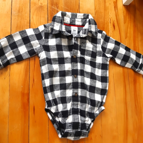 Flannel onesie 6 month - Picture 1 of 3
